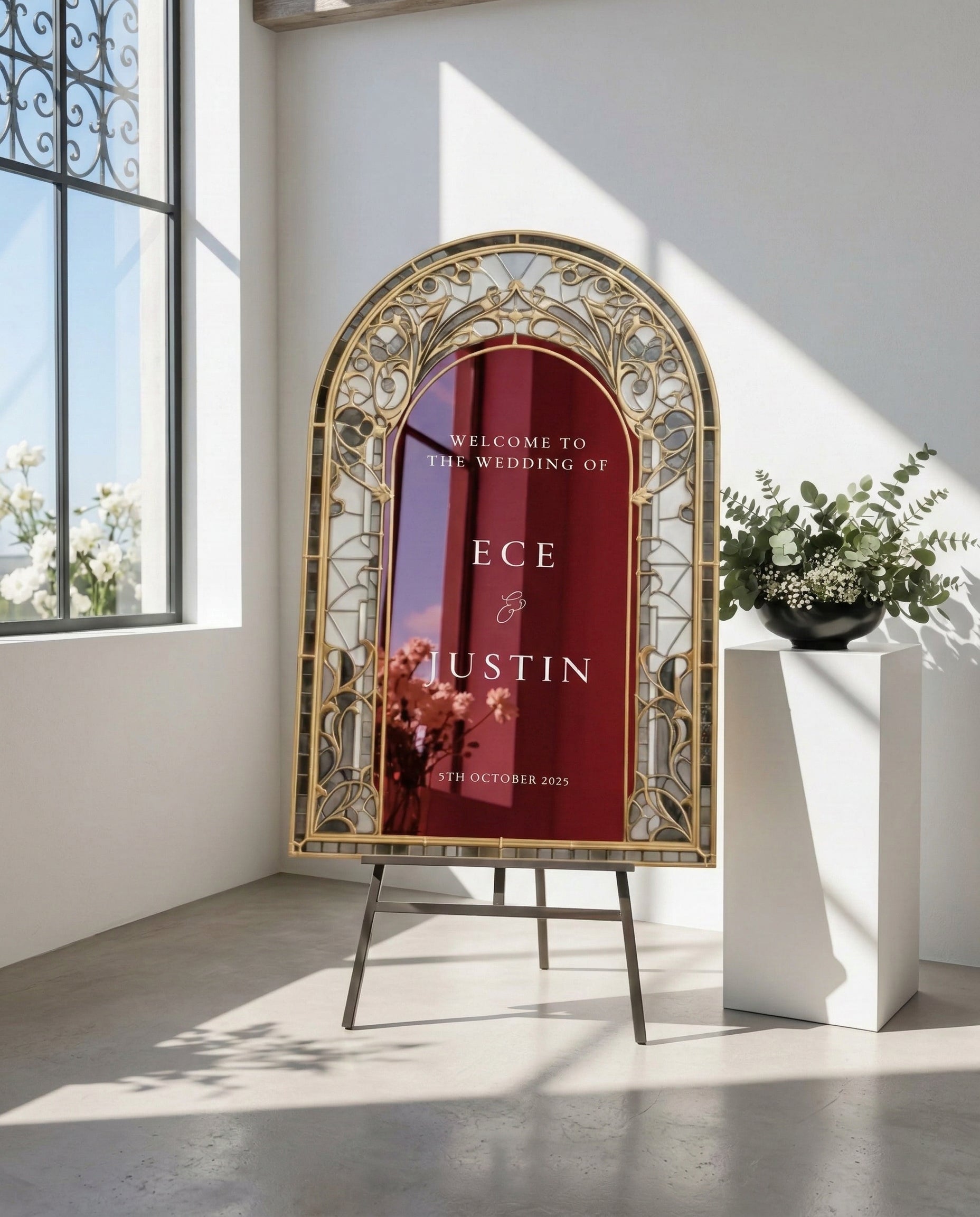 Custom Gold Mirror Wedding Sign, Gothic Stained Glass Arch Frame, Champagne Acrylic Welcome Board, Elegant Wedding Ceremony Entrance Decor